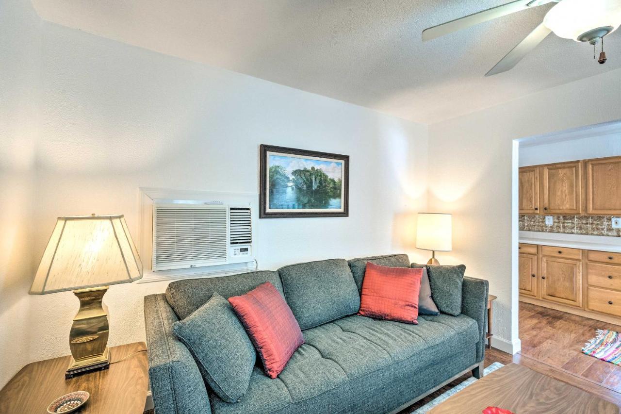 Tropical Port Charlotte Cottage - Walk To Bay! Exterior photo