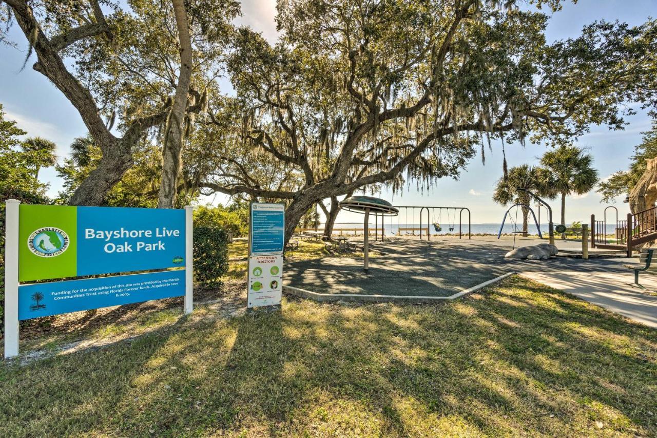 Tropical Port Charlotte Cottage - Walk To Bay! Exterior photo